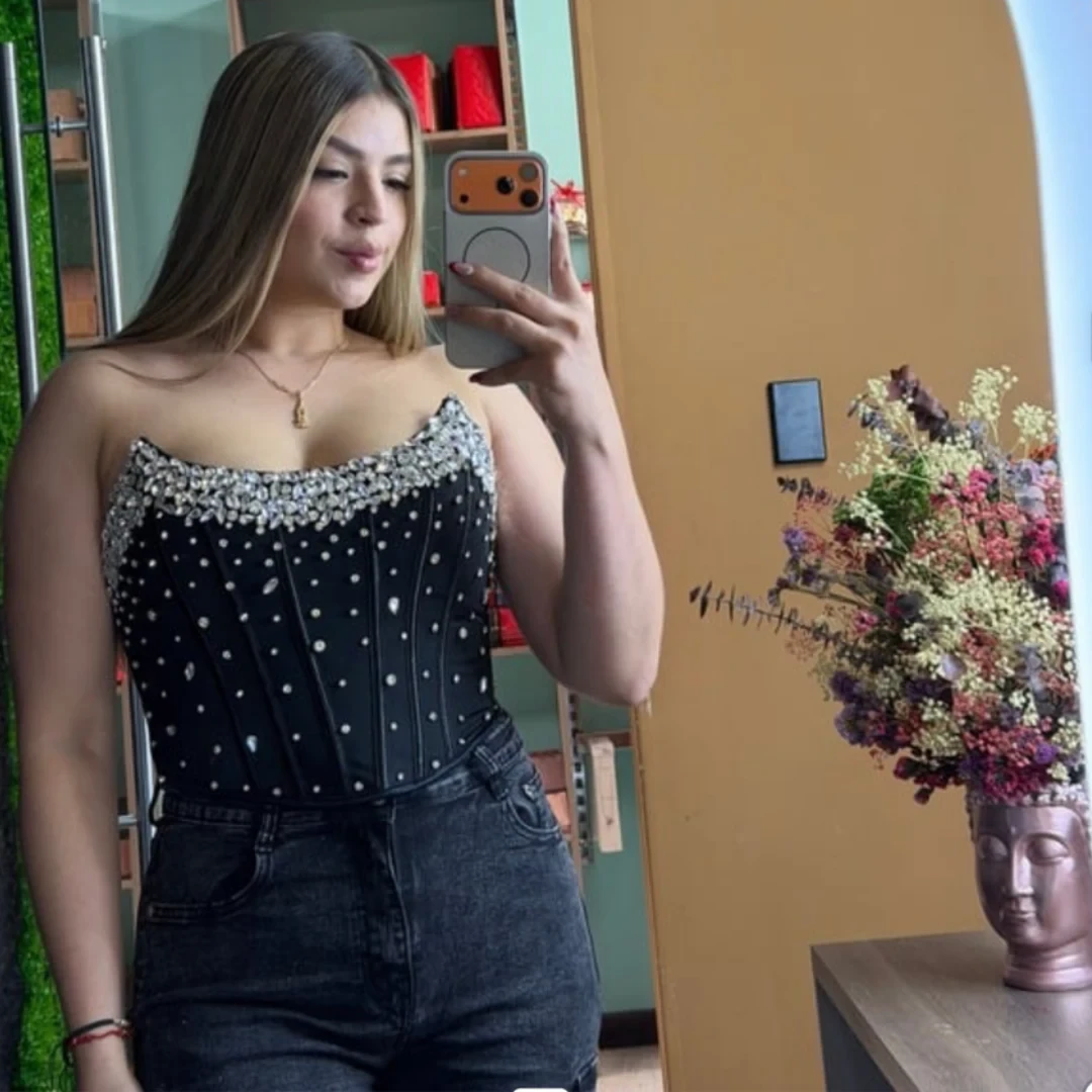 Corset Negro Con Piedras Brillantes Sin Tiras
